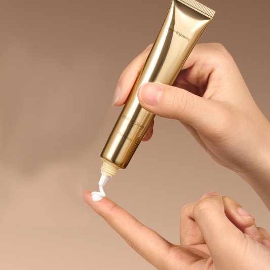 Aufhellende Essenz-Tönungscreme Tube