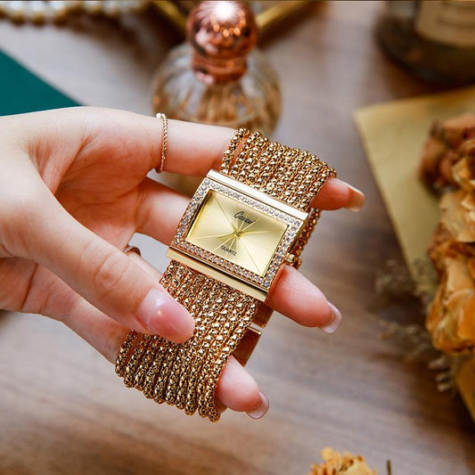 💖 Black Friday - 54 % Rabatt zum Tiefstpreis! 💖Damenuhr mit Strasssteinen und Quarzwerk