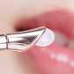 Feuchtigkeitsspendendes, aufhellendes Lippenserum mit Vakuumpumpe