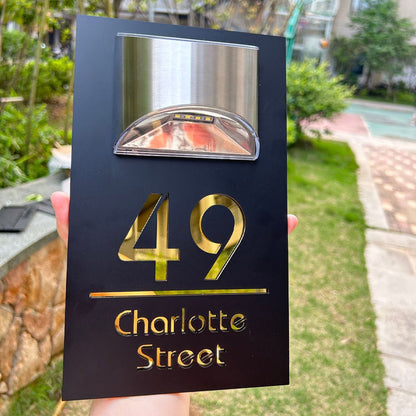 Solarbetriebenes Adressnummernschild