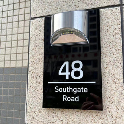 Solarbetriebenes Adressnummernschild