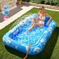 💦Aufblasbare Pool-Sonnenliege – mit automatischer Sprühkühlung. Abnehmbares Kissen, Getränkehalter und Sicherheitsgriffe. Geeignet für 2 Erwachsene (bis 159 kg). Ideal für Garten oder Strand! 🏖️🌞